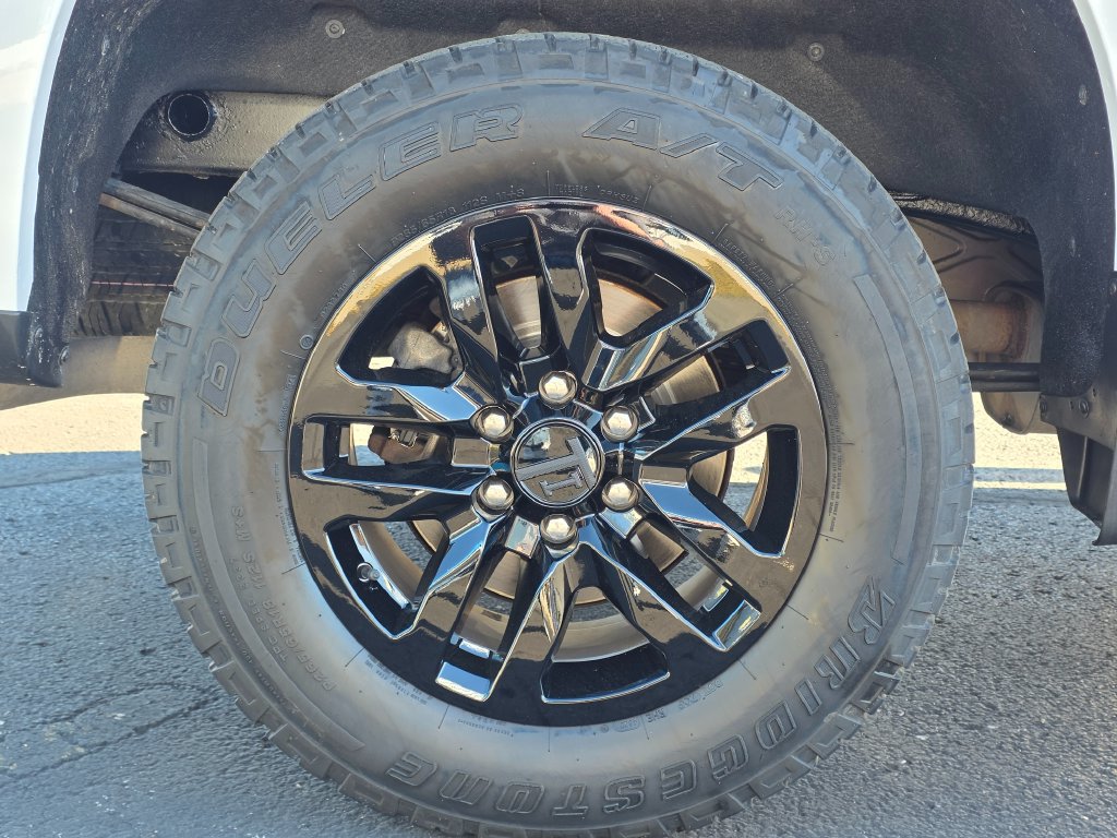 Used 2019 Chevrolet Silverado 1500 RST w/ True North Edition AWD/4WD image 17