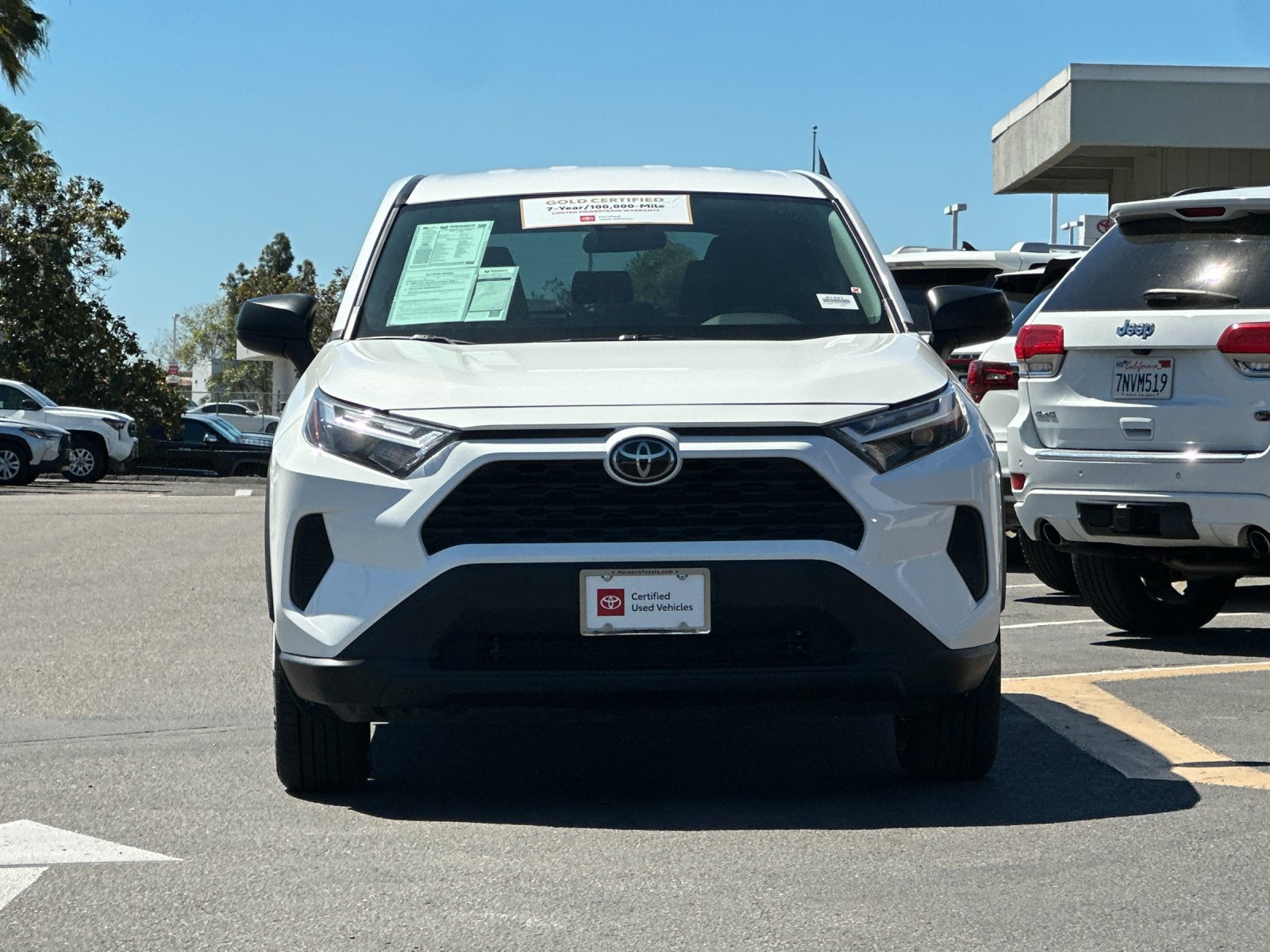 Used 2025 Toyota RAV4 LE FWD image 7