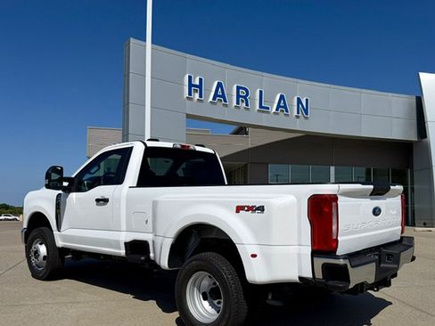 New 2026 Ford F350 XLT w/ FX4 Off-Road Package AWD/4WD image 3