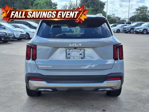 Used 2025 Kia Sorento SX FWD image 8