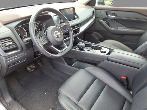 Certified 2023 Nissan Rogue SV w/ SV Premium B Package AWD/4WD image 19