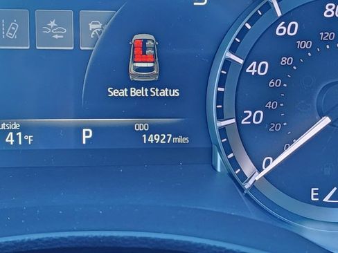 Used 2023 Toyota Highlander XLE image 24