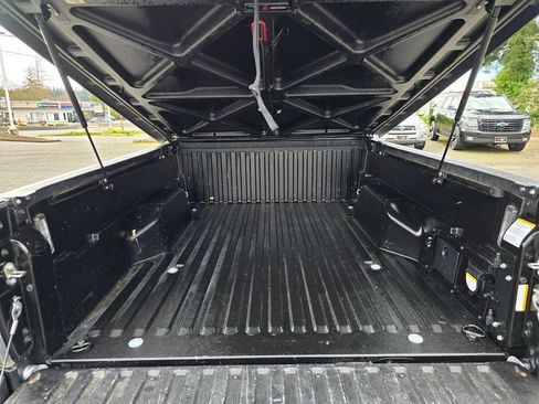 Used 2021 Toyota Tacoma TRD Off-Road w/ TRD Premium Off Road Package image 16