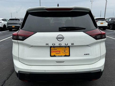 Used 2025 Nissan Rogue S image 4