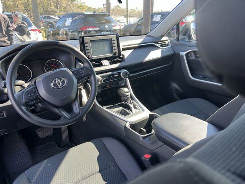 Used 2022 Toyota RAV4 LE image 30