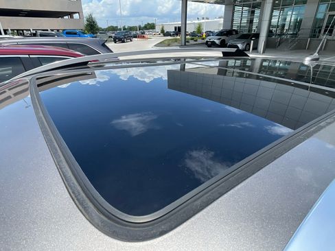 Used 2012 Cadillac SRX Luxury FWD image 6