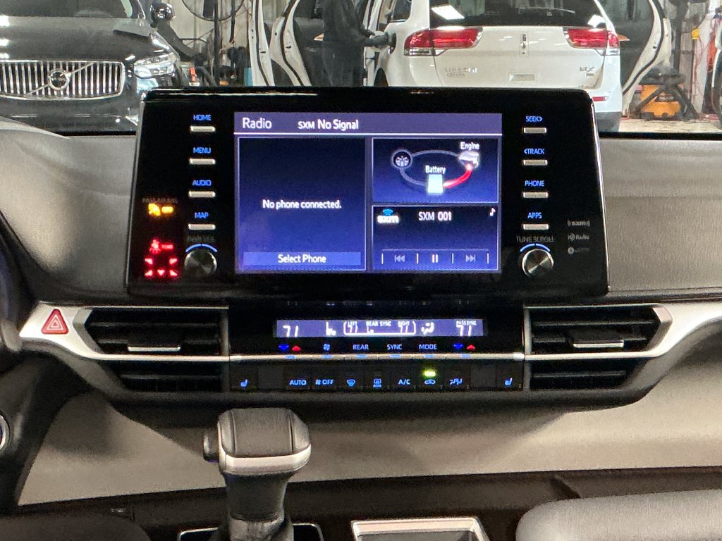 Certified 2021 Toyota Sienna XLE AWD/4WD image 18