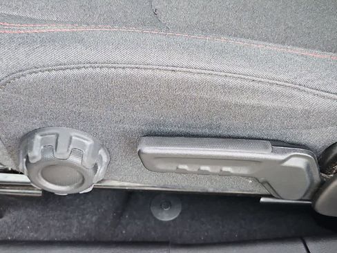 Used 2024 Jeep Wrangler Unlimited Rubicon image 18