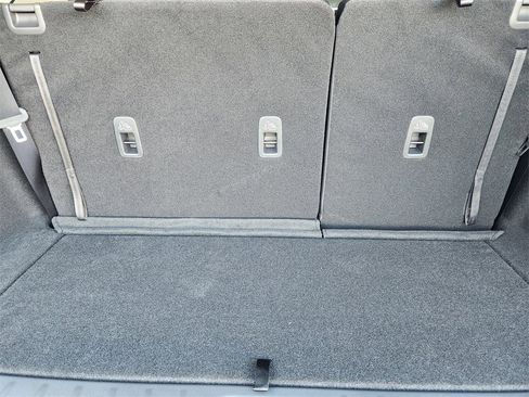 New 2025 Nissan Pathfinder SV image 22