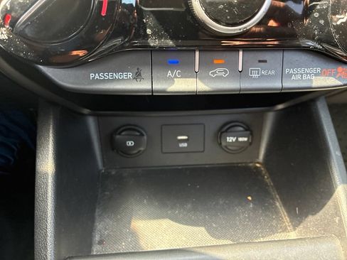 Used 2022 Hyundai Kona SEL FWD image 29