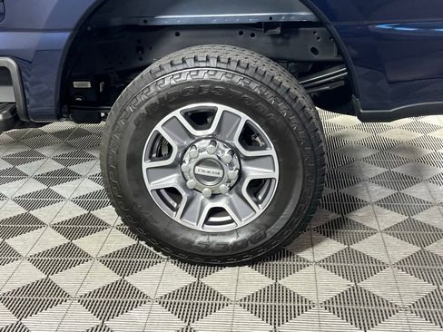 Used 2024 Ford F250 Lariat image 11