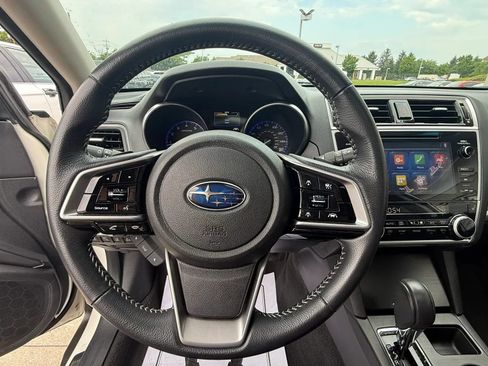 Used 2018 Subaru Outback 3.6R Limited AWD/4WD image 14