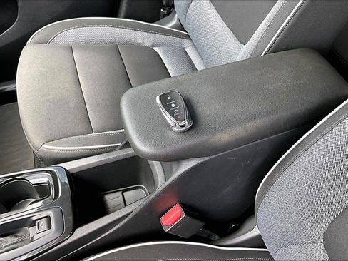 Used 2023 Chevrolet TrailBlazer LT FWD image 33