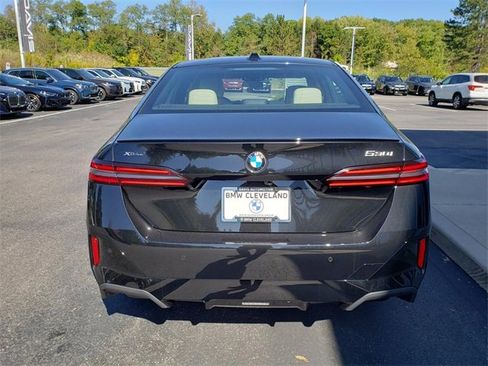 New 2026 BMW 530i xDrive w/ M Sport Package image 6