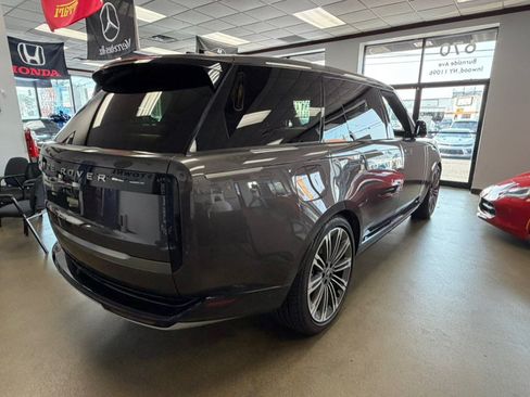 Used 2024 Land Rover Range Rover Long Wheelbase SE AWD/4WD image 17