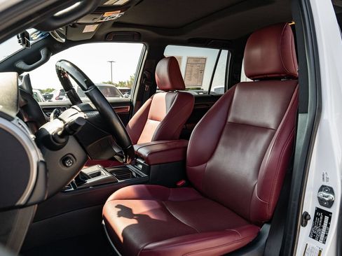 Used 2023 Lexus GX 460 Premium w/ Premium Package AWD/4WD image 19