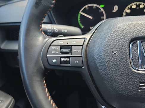 Certified 2025 Honda CR-V Sport image 19