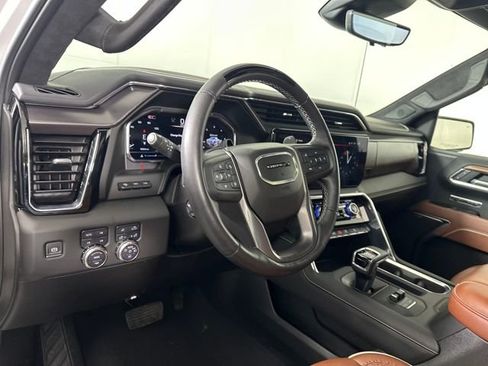 Used 2025 GMC Sierra 1500 Denali Ultimate image 13