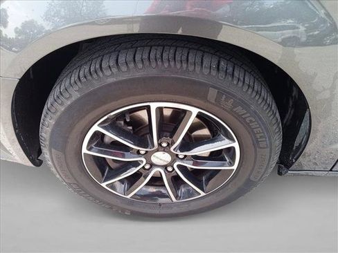 Used 2018 Dodge Grand Caravan GT FWD image 9