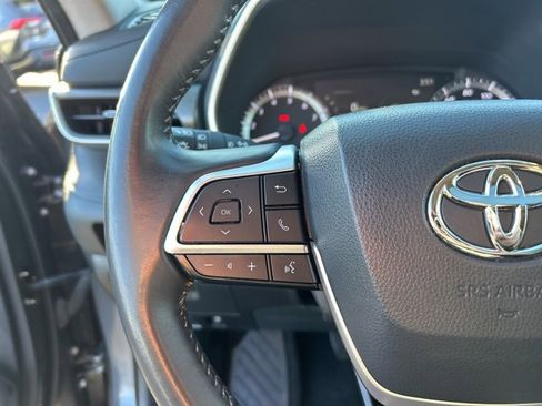 Used 2024 Toyota Highlander XLE image 21