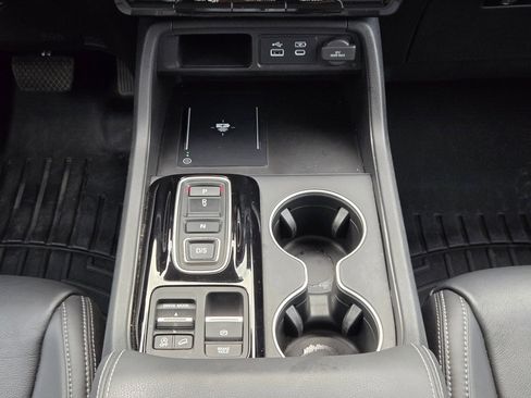 Used 2023 Honda Pilot Touring image 19