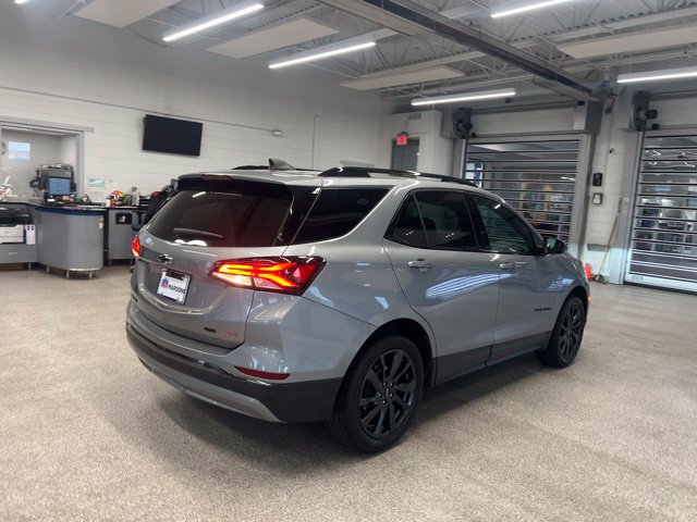 Used 2023 Chevrolet Equinox RS AWD/4WD image 5