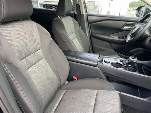 Used 2024 Nissan Rogue SV image 35