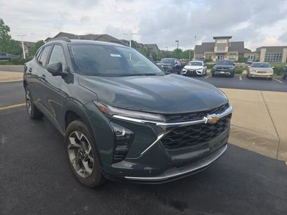 Used 2025 Chevrolet Trax LT w/ LT Convenience Package
