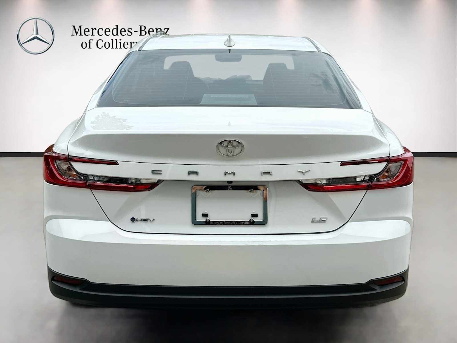 Used 2025 Toyota Camry LE w/ Convenience Package FWD image 6