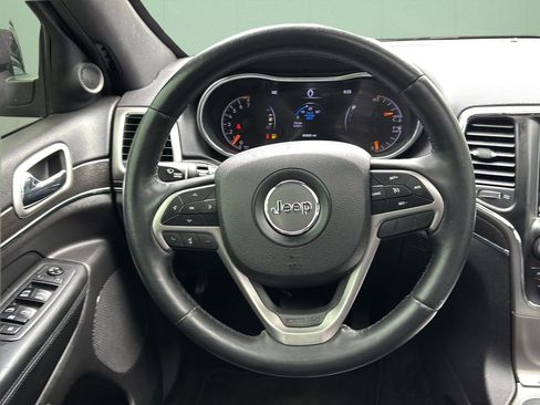 Used 2018 Jeep Grand Cherokee Limited AWD/4WD image 26