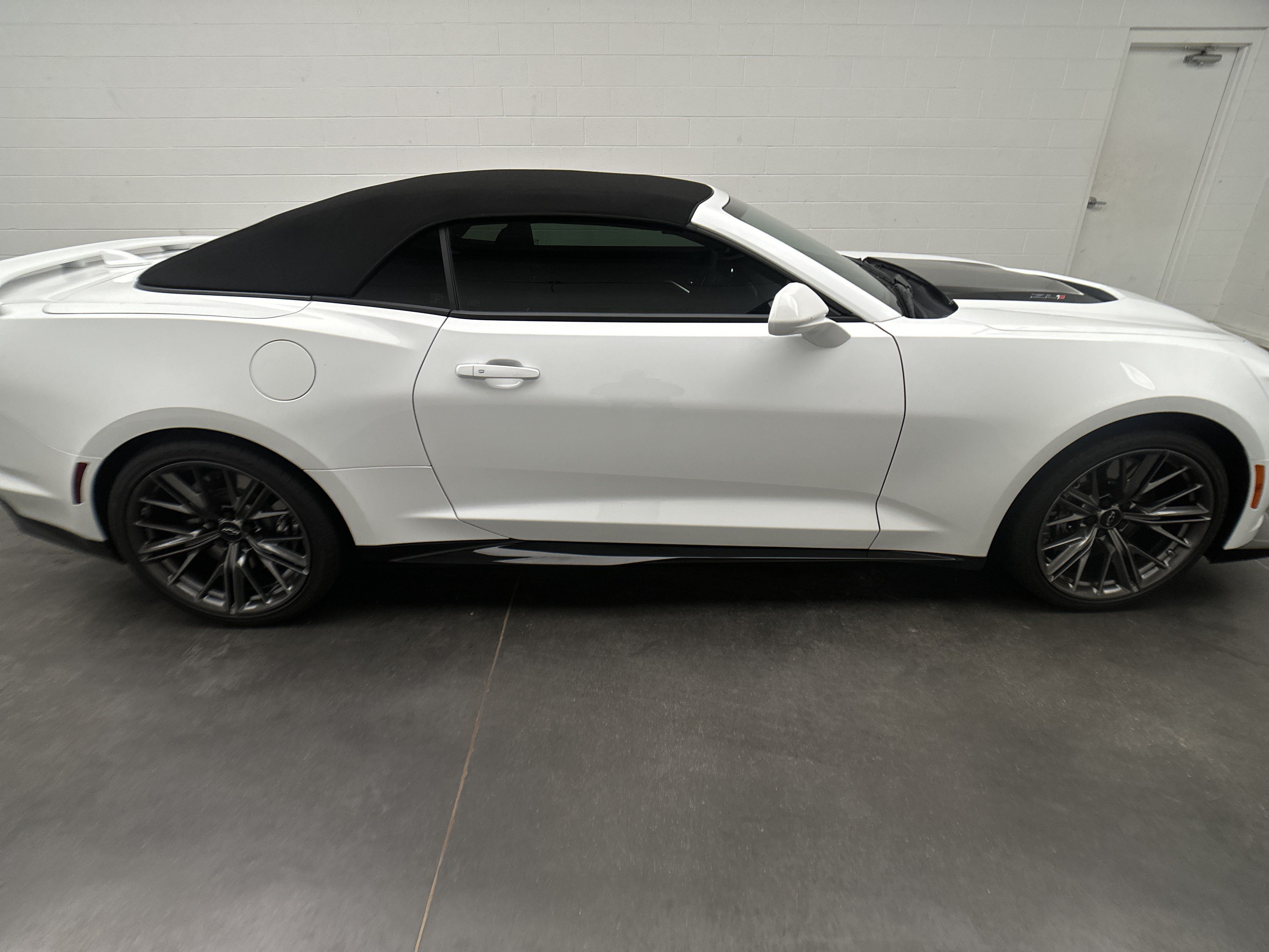 Used 2024 Chevrolet Camaro ZL1 RWD image 10