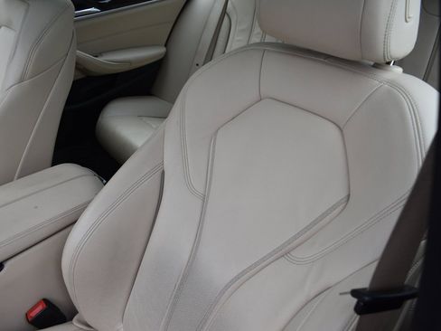 Used 2018 BMW 530e xDrive w/ Premium Package 2 image 10