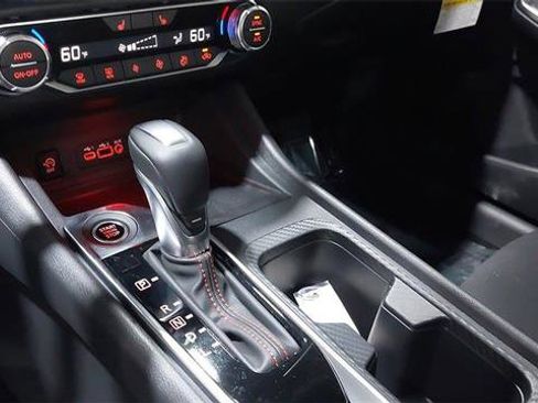 Used 2025 Nissan Sentra SR w/ Midnight Edition FWD image 23