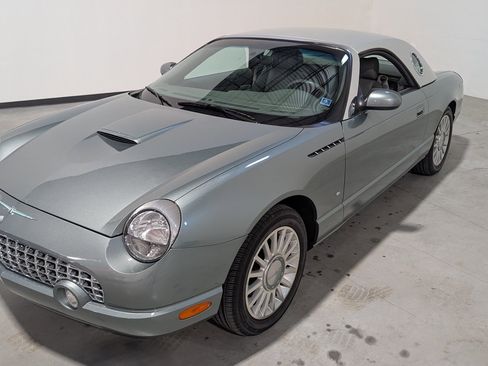 Used 2004 Ford Thunderbird Pacific Coast RWD image 2