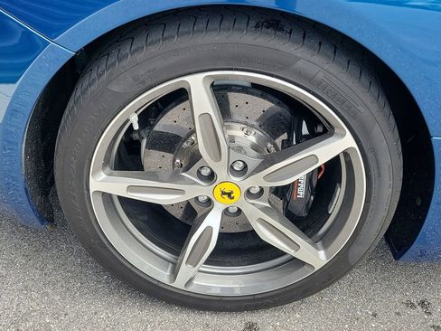Used 2014 Ferrari California RWD image 14