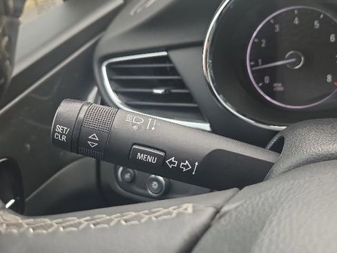 Used 2018 Buick Encore Preferred FWD image 38