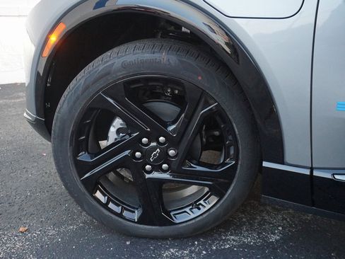 New 2026 Chevrolet Equinox EV RS image 27