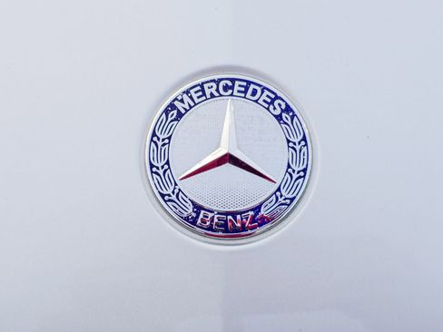 Used 2010 Mercedes-Benz GLK 350 4MATIC image 9