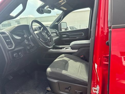 Used 2023 RAM 2500 Big Horn w/ Level 2 Equipment Group AWD/4WD image 4