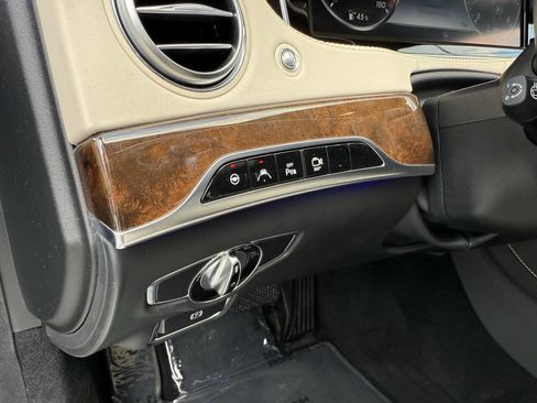 Used 2015 Mercedes-Benz S 550 4MATIC Sedan image 25