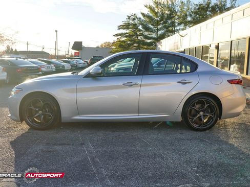 Used 2019 Alfa Romeo Giulia Ti Sport w/ Quick Order Package 22S Sport image 4