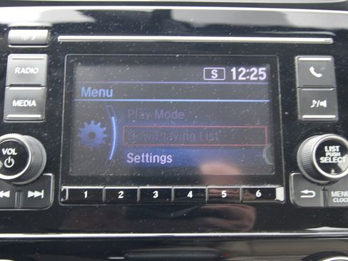 Used 2019 Honda CR-V LX image 27