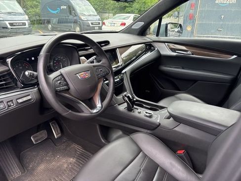 Used 2024 Cadillac XT6 Sport w/ Platinum Package image 15