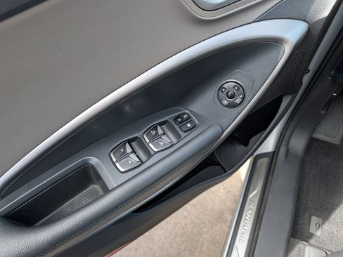 Used 2019 Hyundai Santa Fe XL AWD/4WD image 19