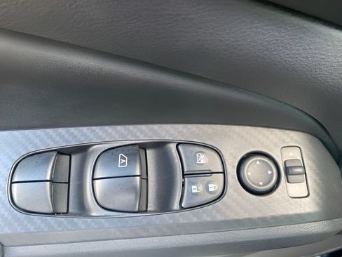Used 2025 Nissan Altima 2.5 SV FWD image 23