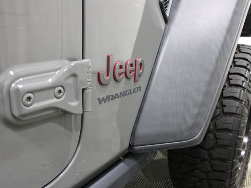Used 2019 Jeep Wrangler Rubicon w/ Steel Bumper Group AWD/4WD image 27