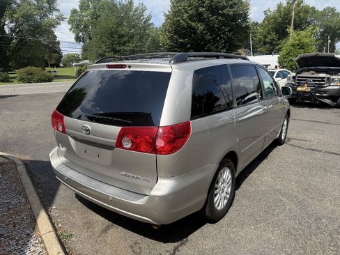 Used 2008 Toyota Sienna FWD image 5