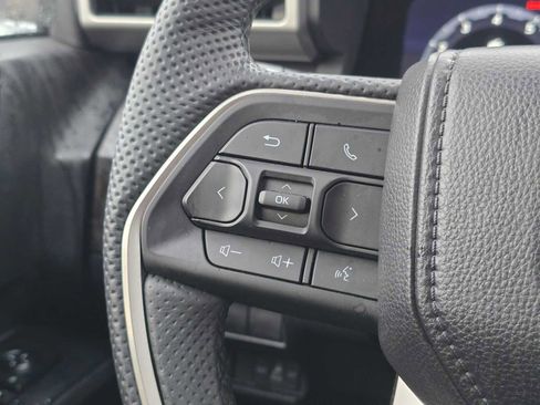 Certified 2025 Toyota Tacoma Limited image 36