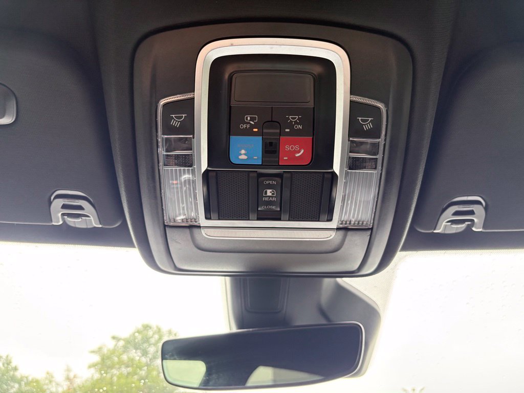 Used 2025 RAM 1500 Laramie AWD/4WD image 23