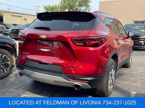 Used 2024 Chevrolet Blazer LT w/ Convenience Package FWD image 3